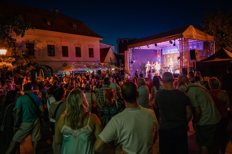 Večerný Bielo-čierny koncert pod nitrianskym nebom 2026